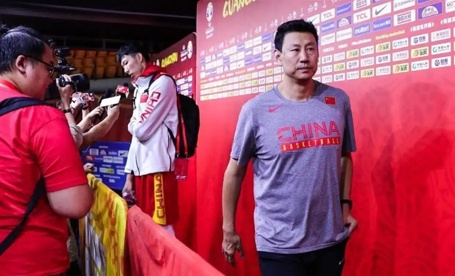 开云体育登录入口-杨毅评当年CBA假球：李春江被上海队球员做掉，李楠成为牺牲品